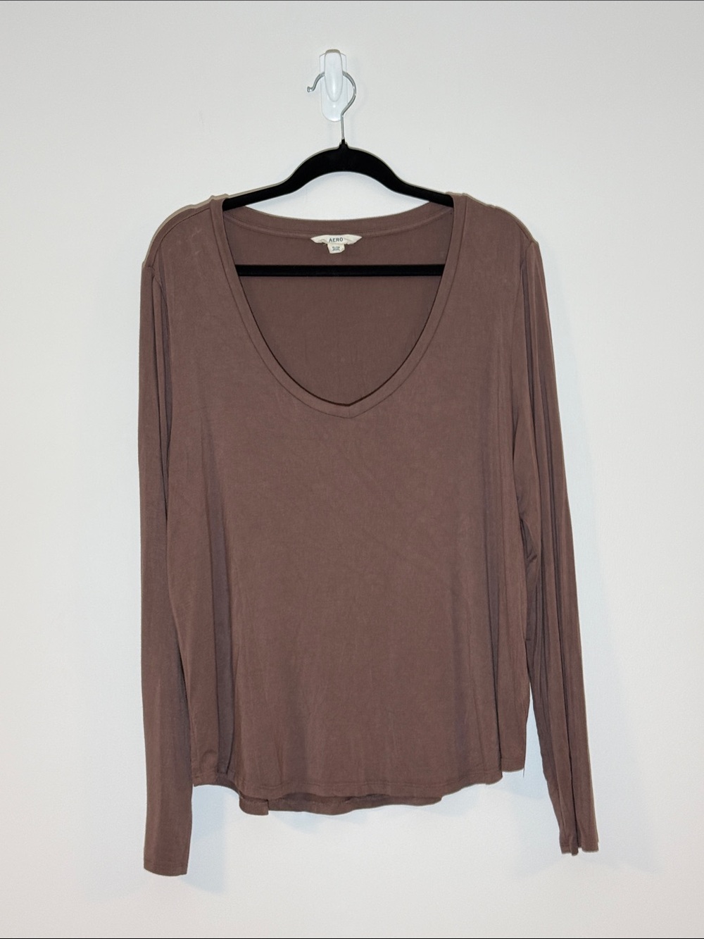 Aero Scoop Neck Long Sleeve Top in Taupe